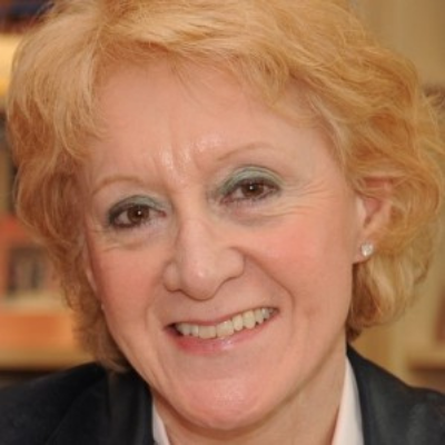 Dr. Kamilla Kozlowski